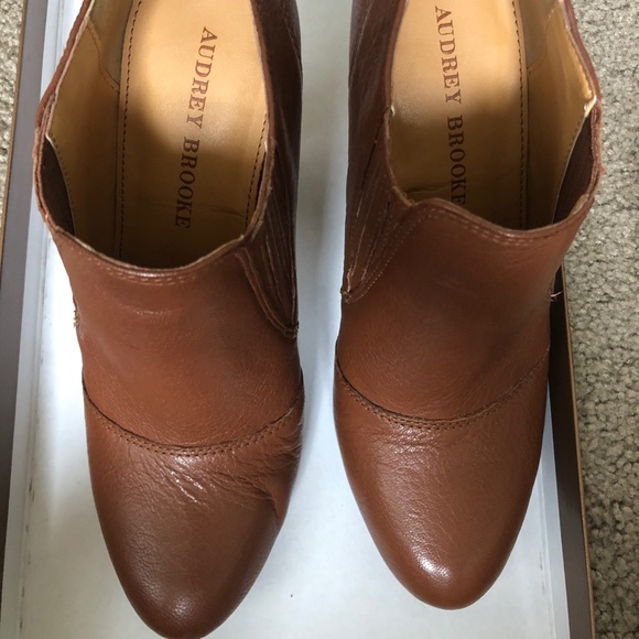 Casual ankle booties camel color size 7M - Picture 3 of 5